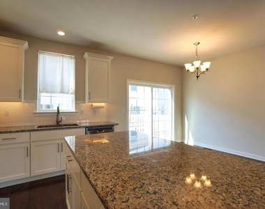 35 Jessop Lane - Photo Thumbnail 9