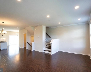 35 Jessop Lane - Photo Thumbnail 16