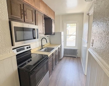 261 N York Street - Photo Thumbnail 6