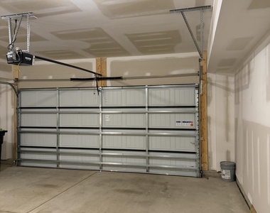 1373 Hasse Avenue - Photo Thumbnail 18
