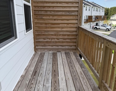 1373 Hasse Avenue - Photo Thumbnail 19