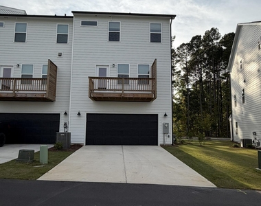 1373 Hasse Avenue - Photo Thumbnail 20