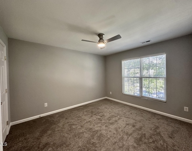208 Walnut Woods Drive - Photo Thumbnail 15