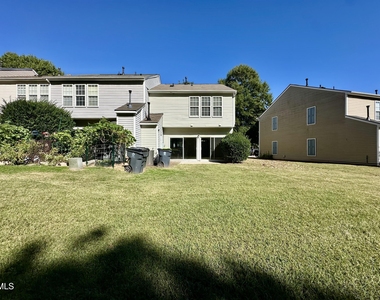 208 Walnut Woods Drive - Photo Thumbnail 22
