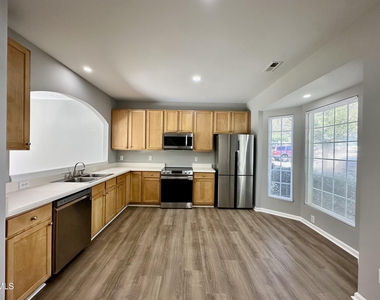 208 Walnut Woods Drive - Photo Thumbnail 2