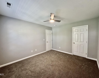 208 Walnut Woods Drive - Photo Thumbnail 16