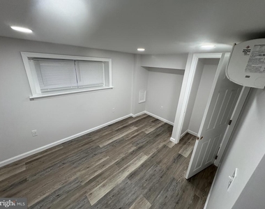 367 E Butler Avenue - Photo Thumbnail 5