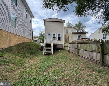 319 Grant Street - Photo Thumbnail 6