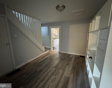 319 Grant Street - Photo Thumbnail 3