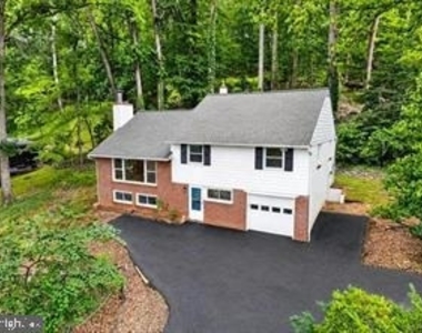 156 Gypsy Lane - Photo Thumbnail 8