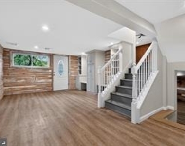 156 Gypsy Lane - Photo Thumbnail 17