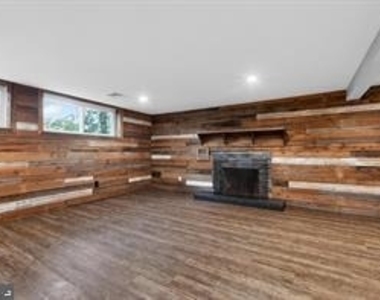 156 Gypsy Lane - Photo Thumbnail 15
