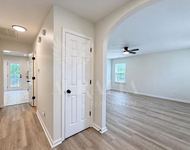 103 Doves Haven Drive - Photo Thumbnail 3
