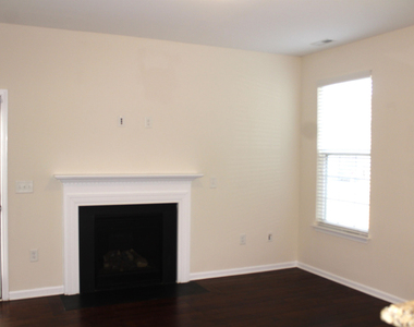 4266 Dunkirk Drive - Photo Thumbnail 2