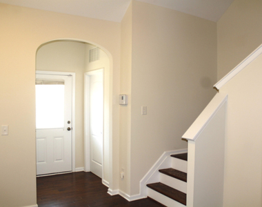 4266 Dunkirk Drive - Photo Thumbnail 3