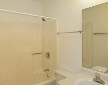 710 Martin Luther King Junior Boulevard - Photo Thumbnail 11