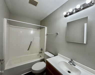 3622 Colchester Street - Photo Thumbnail 11