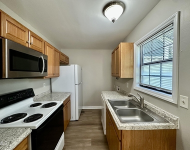 3622 Colchester Street - Photo Thumbnail 4