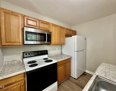 3622 Colchester Street - Photo Thumbnail 5
