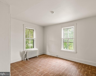 2635 W Chester Pike - Photo Thumbnail 14