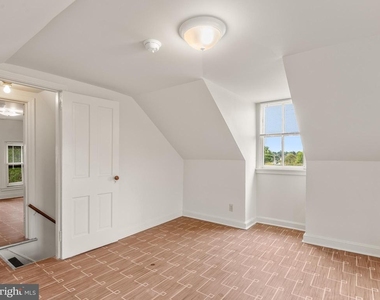 2635 W Chester Pike - Photo Thumbnail 19