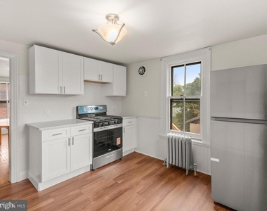 2635 W Chester Pike - Photo Thumbnail 7