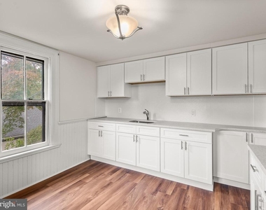 2635 W Chester Pike - Photo Thumbnail 6