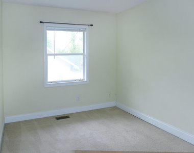 515 S Merritt Mill Road - Photo Thumbnail 9