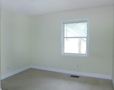 515 S Merritt Mill Road - Photo Thumbnail 8