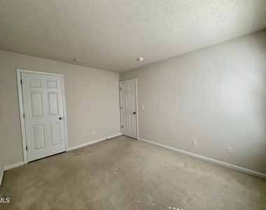 508 Canyon Lake Circle - Photo Thumbnail 15