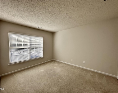 508 Canyon Lake Circle - Photo Thumbnail 14