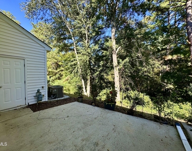 508 Canyon Lake Circle - Photo Thumbnail 18