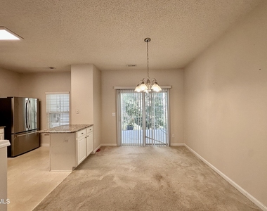 508 Canyon Lake Circle - Photo Thumbnail 3