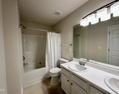 508 Canyon Lake Circle - Photo Thumbnail 10