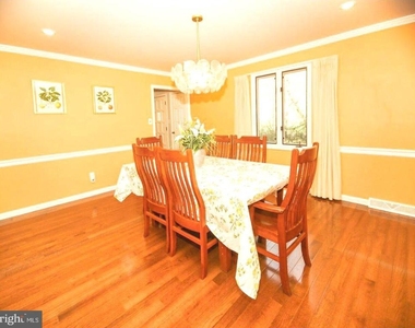 1120 Cymry Drive - Photo Thumbnail 3