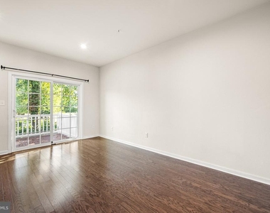 126 Mulberry Drive - Photo Thumbnail 13