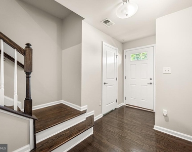 126 Mulberry Drive - Photo Thumbnail 3