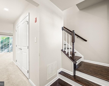126 Mulberry Drive - Photo Thumbnail 2