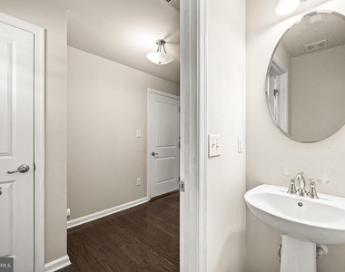 126 Mulberry Drive - Photo Thumbnail 4