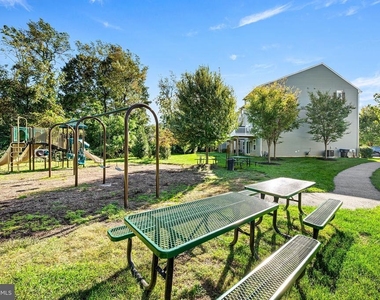 126 Mulberry Drive - Photo Thumbnail 29