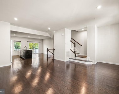 126 Mulberry Drive - Photo Thumbnail 8
