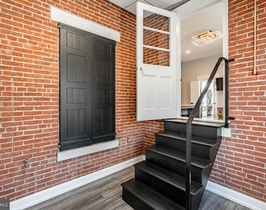 305 S Walnut Street - Photo Thumbnail 6