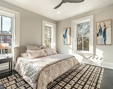 305 S Walnut Street - Photo Thumbnail 8