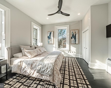 305 S Walnut Street - Photo Thumbnail 12