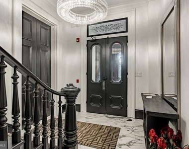 305 S Walnut Street - Photo Thumbnail 18