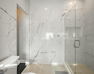 305 S Walnut Street - Photo Thumbnail 15