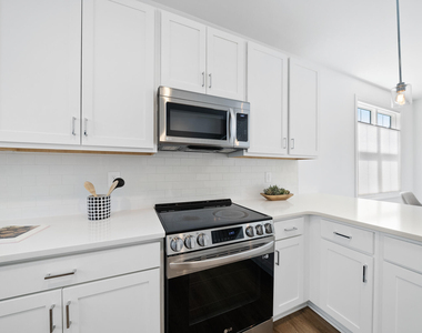 5611 Johnson Woods - Photo Thumbnail 4