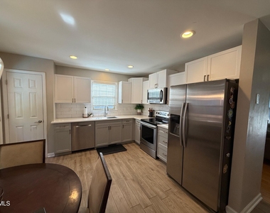 5205 Cottage Bluff Lane - Photo Thumbnail 14