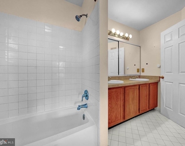 8006 Spruce Mill Dr - Photo Thumbnail 20