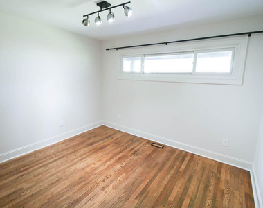 2406 Boswell Road - Photo Thumbnail 16